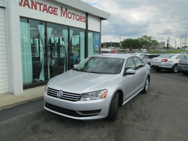 Volkswagen Passat 2013 photo 13