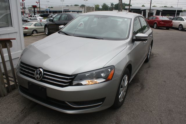 Volkswagen Passat 2013 photo 14