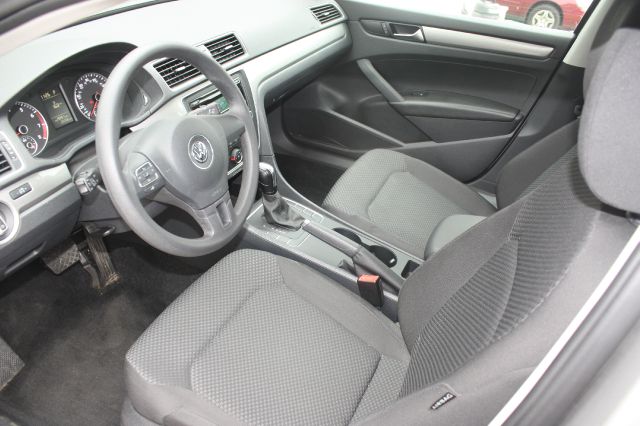 Volkswagen Passat 2013 photo 4