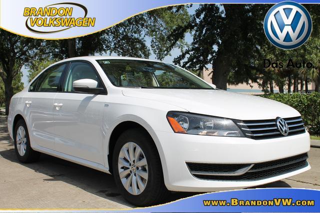 Volkswagen Passat 2013 photo 2