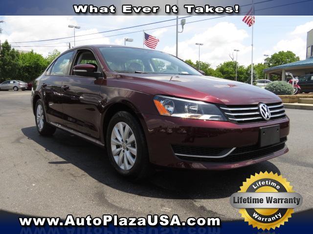 Volkswagen Passat 2013 photo 1