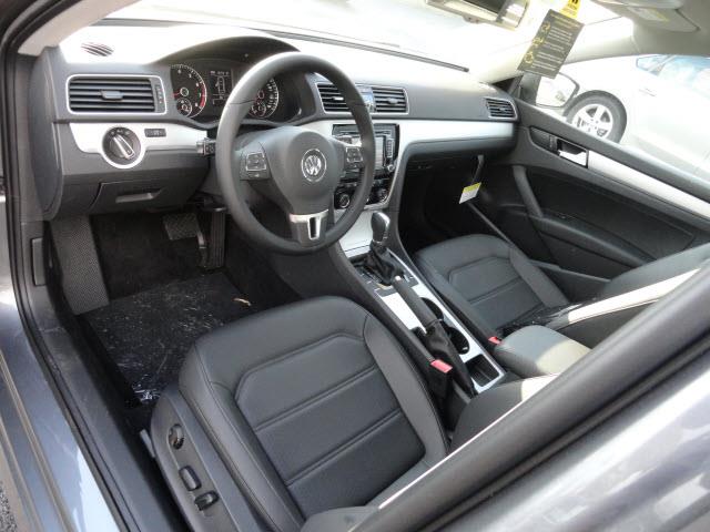 Volkswagen Passat 2013 photo 4