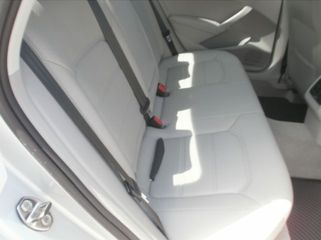 Volkswagen Passat 2013 photo 12