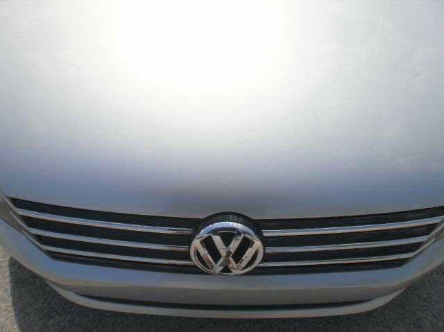 Volkswagen Passat 2013 photo 16