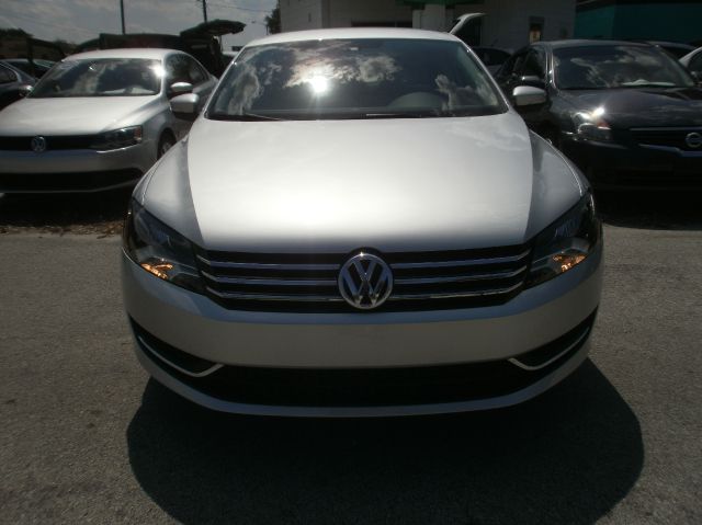 Volkswagen Passat 2013 photo 27