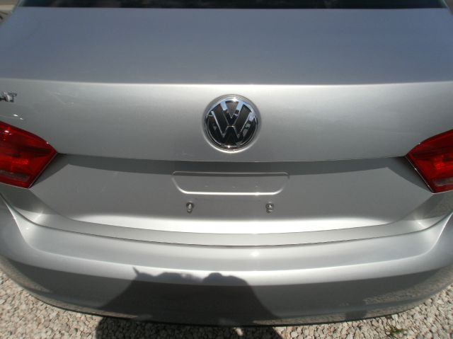 Volkswagen Passat 2013 photo 4