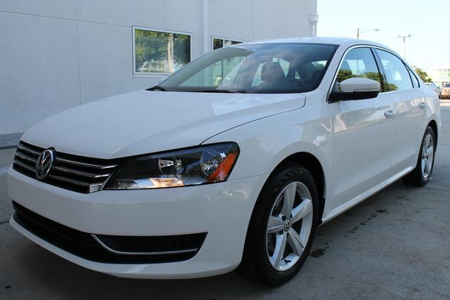 Volkswagen Passat 2013 photo 22