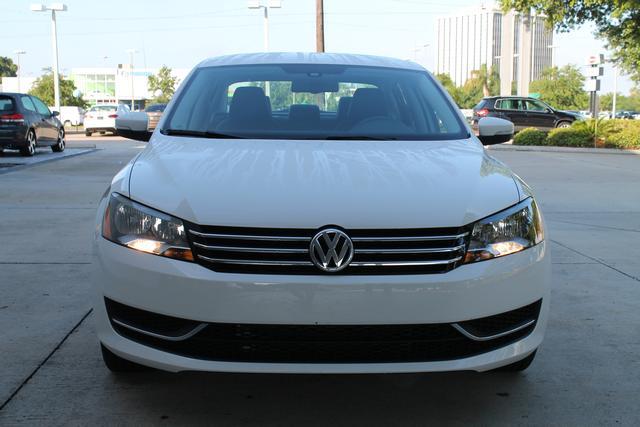 Volkswagen Passat 2013 photo 3