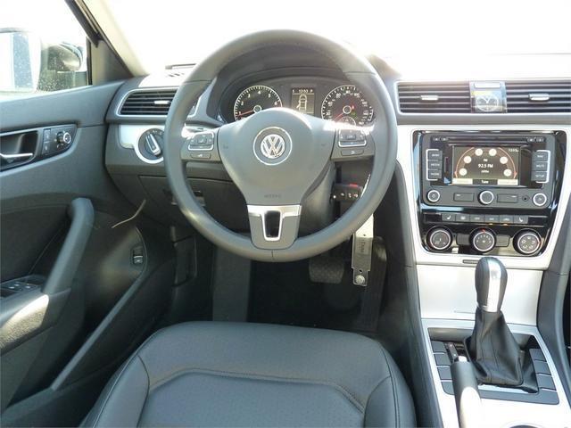 Volkswagen Passat 2013 photo 7