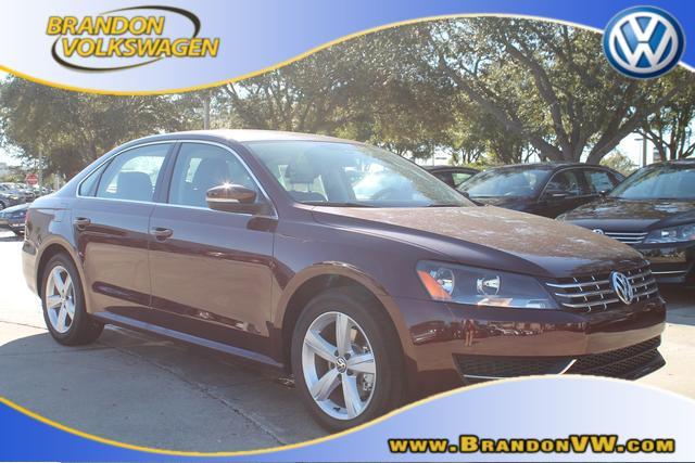 Volkswagen Passat 2013 photo 2