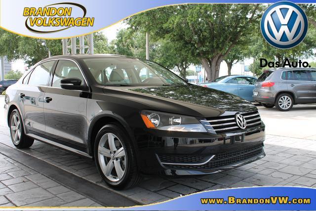 Volkswagen Passat 2013 photo 2