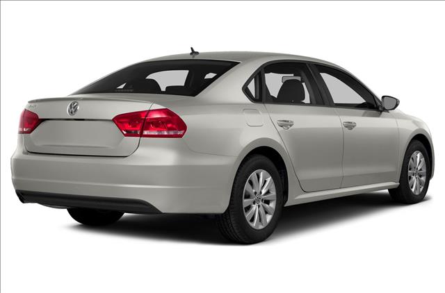 Volkswagen Passat 2014 photo 2