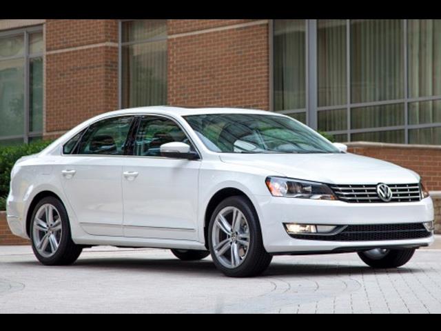 Volkswagen Passat 2014 photo 2