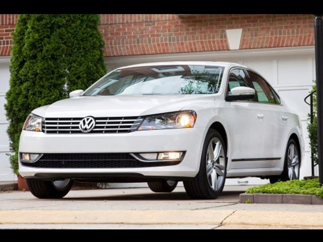 Volkswagen Passat 2014 photo 2