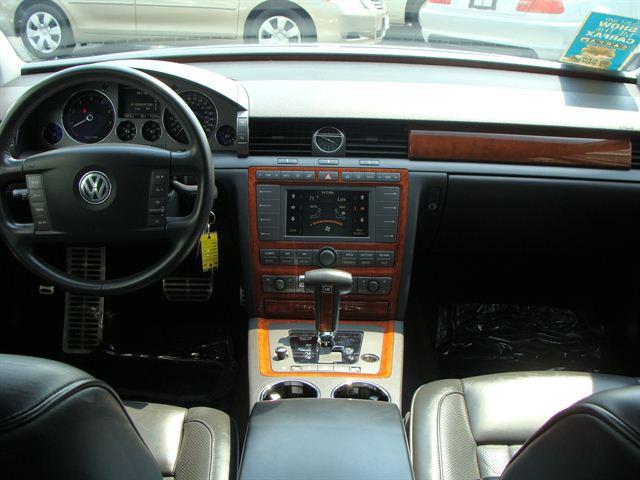 Volkswagen Phaeton 2004 photo 4