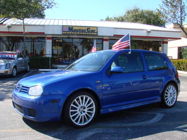 Volkswagen R32 EX - DUAL Power Doors Hatchback