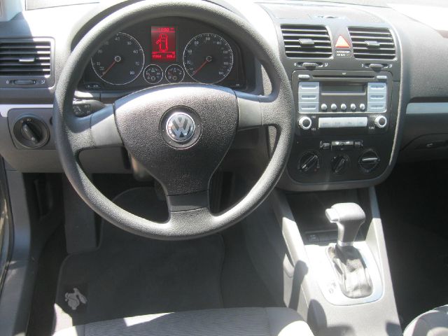 Volkswagen Rabbit 2008 photo 13