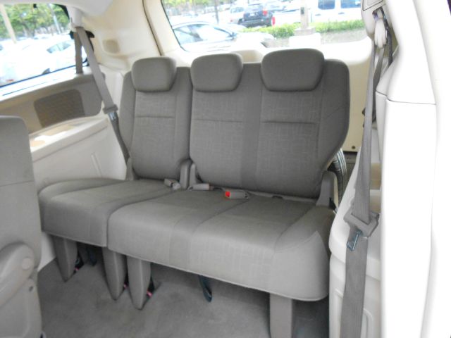 Volkswagen Routan 2009 photo 4