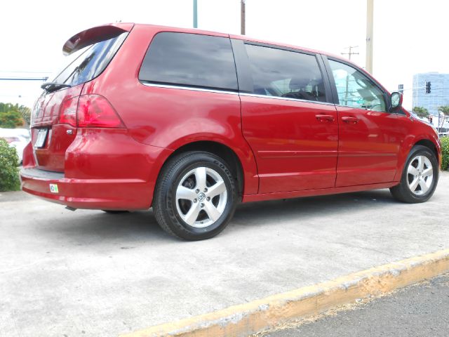 Volkswagen Routan 2009 photo 9