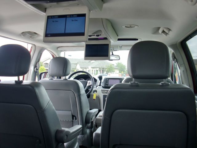 Volkswagen Routan 2009 photo 3