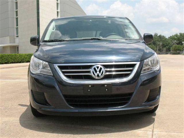 Volkswagen Routan 2009 photo 5