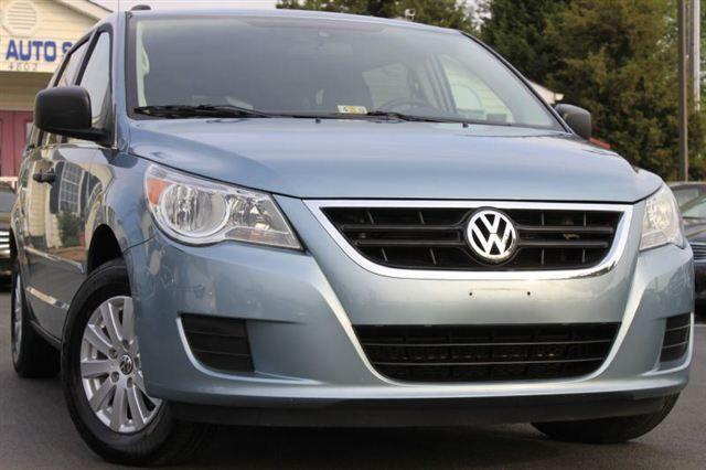 Volkswagen Routan 6-speed Manual, V6 Cylinder, Rea MiniVan