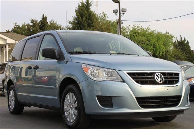 Volkswagen Routan 2009 photo 3