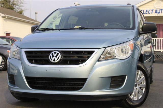 Volkswagen Routan 2009 photo 4