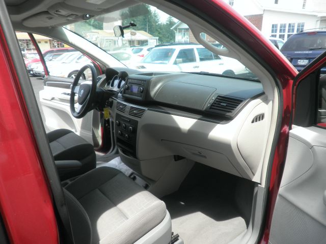 Volkswagen Routan 2009 photo 15