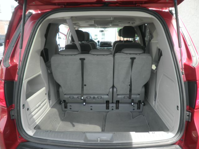 Volkswagen Routan 2009 photo 16