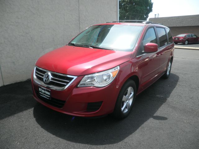 Volkswagen Routan 2009 photo 4