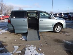 Volkswagen Routan SE MiniVan