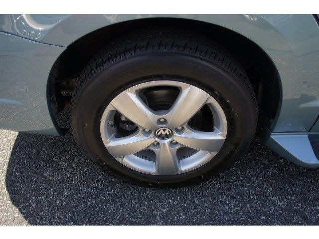 Volkswagen Routan 2010 photo 1