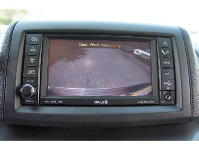 Volkswagen Routan 2010 photo 11