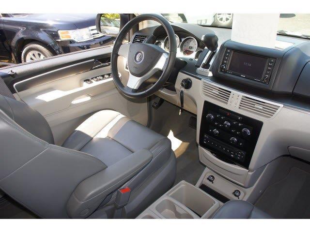 Volkswagen Routan 2010 photo 6