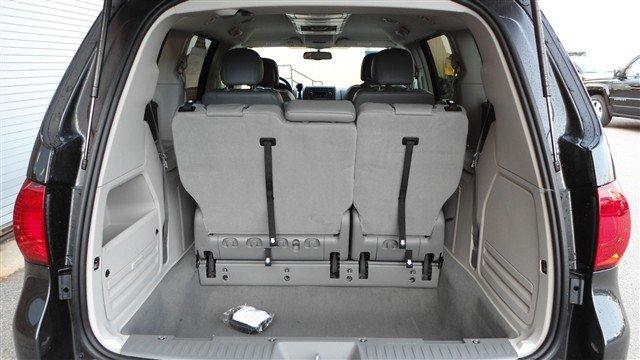 Volkswagen Routan 2012 photo 4