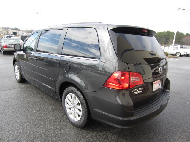 Volkswagen Routan 2012 photo 4