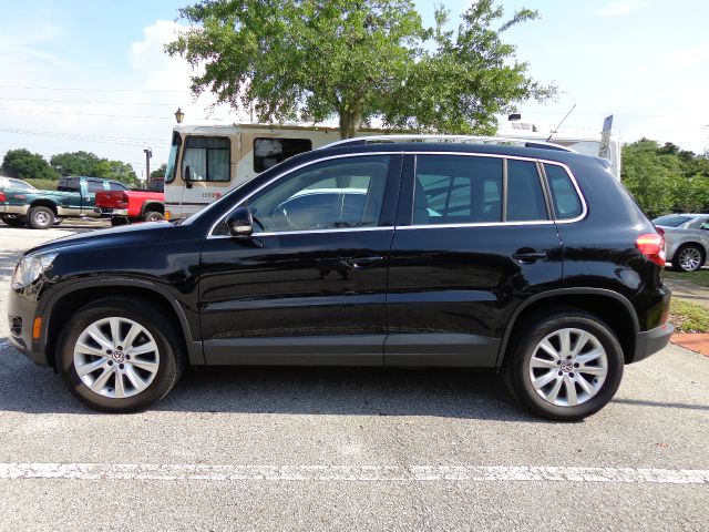 Volkswagen Tiguan 2009 photo 2