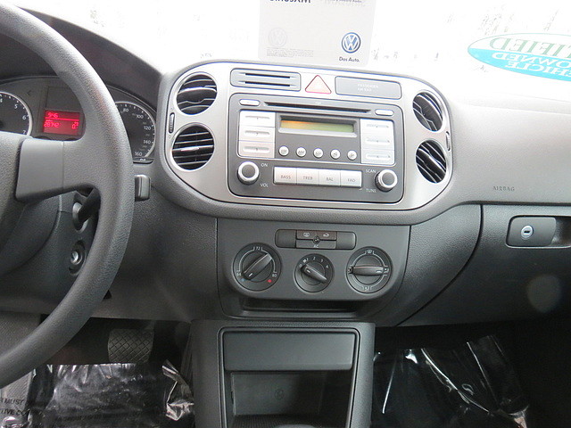 Volkswagen Tiguan 2009 photo 4