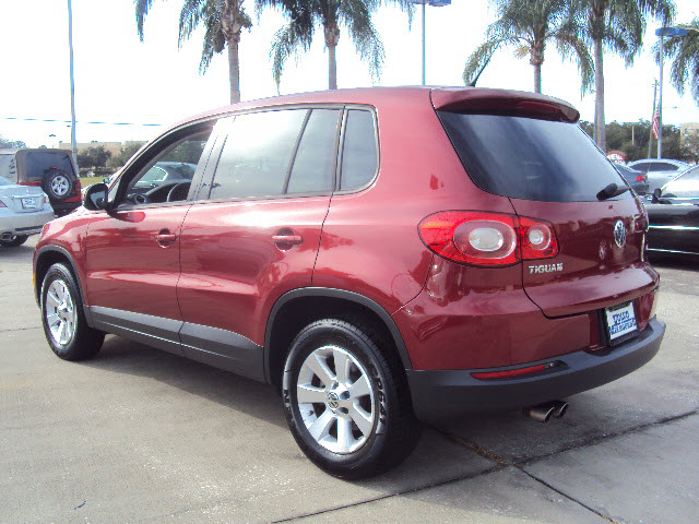 Volkswagen Tiguan 2009 photo 1