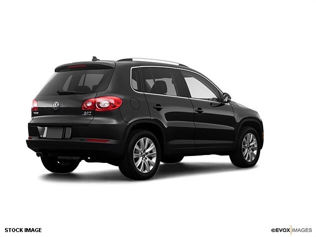 Volkswagen Tiguan 2009 photo 2