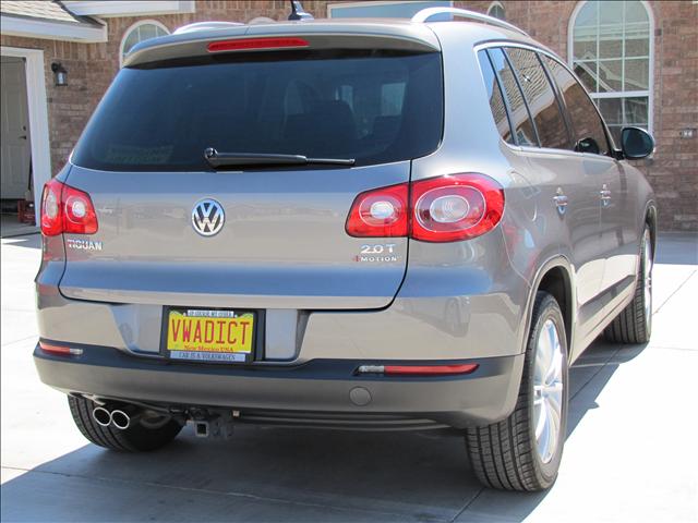 Volkswagen Tiguan 2009 photo 2