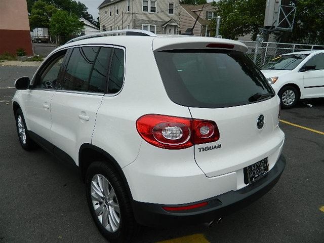 Volkswagen Tiguan 2009 photo 4