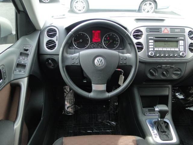 Volkswagen Tiguan 2009 photo 1