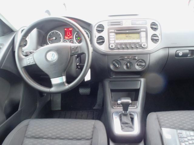 Volkswagen Tiguan 2009 photo 3