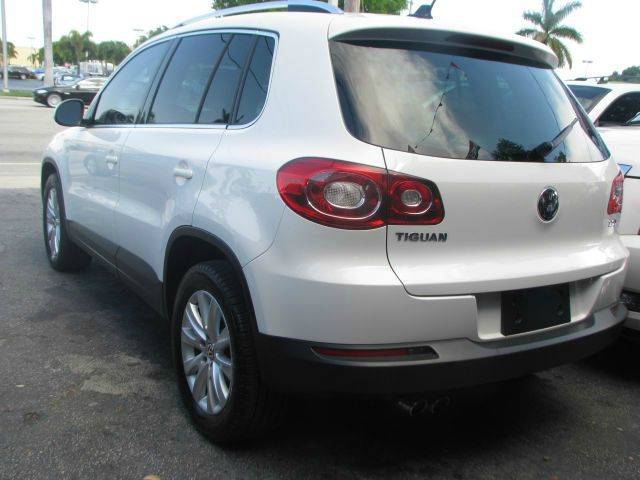 Volkswagen Tiguan 2009 photo 4