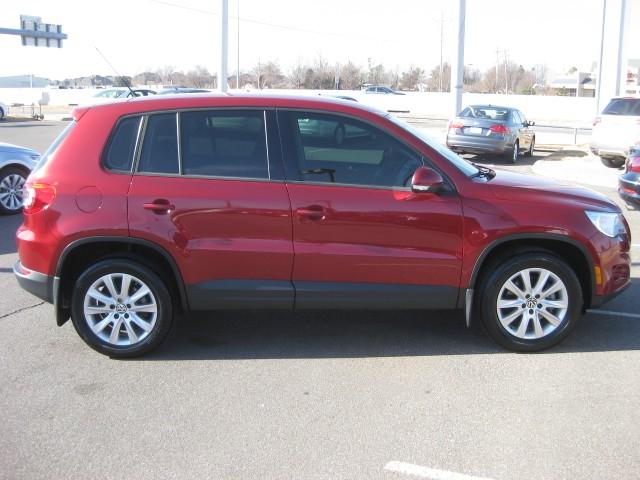 Volkswagen Tiguan 2009 photo 4