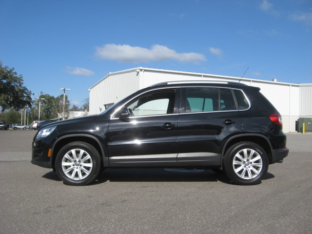 Volkswagen Tiguan 2009 photo 5