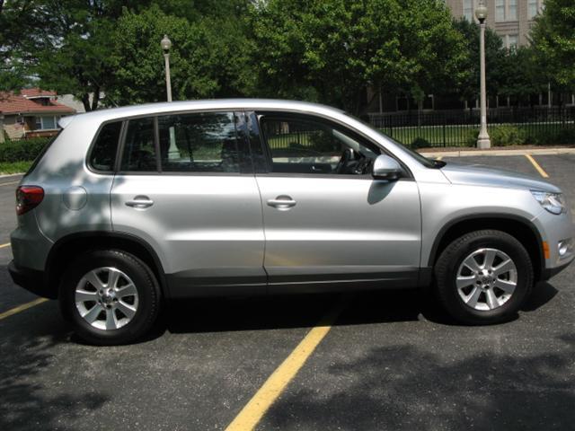 Volkswagen Tiguan 2009 photo 3