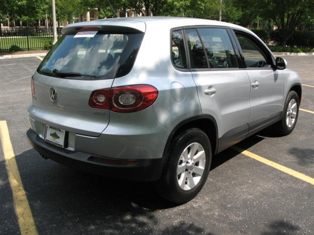 Volkswagen Tiguan 2009 photo 4